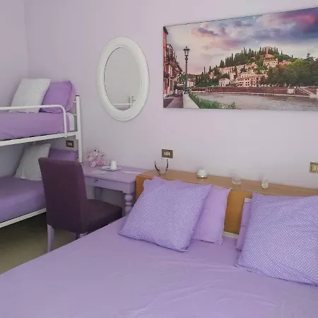 Monticelli Holiday House